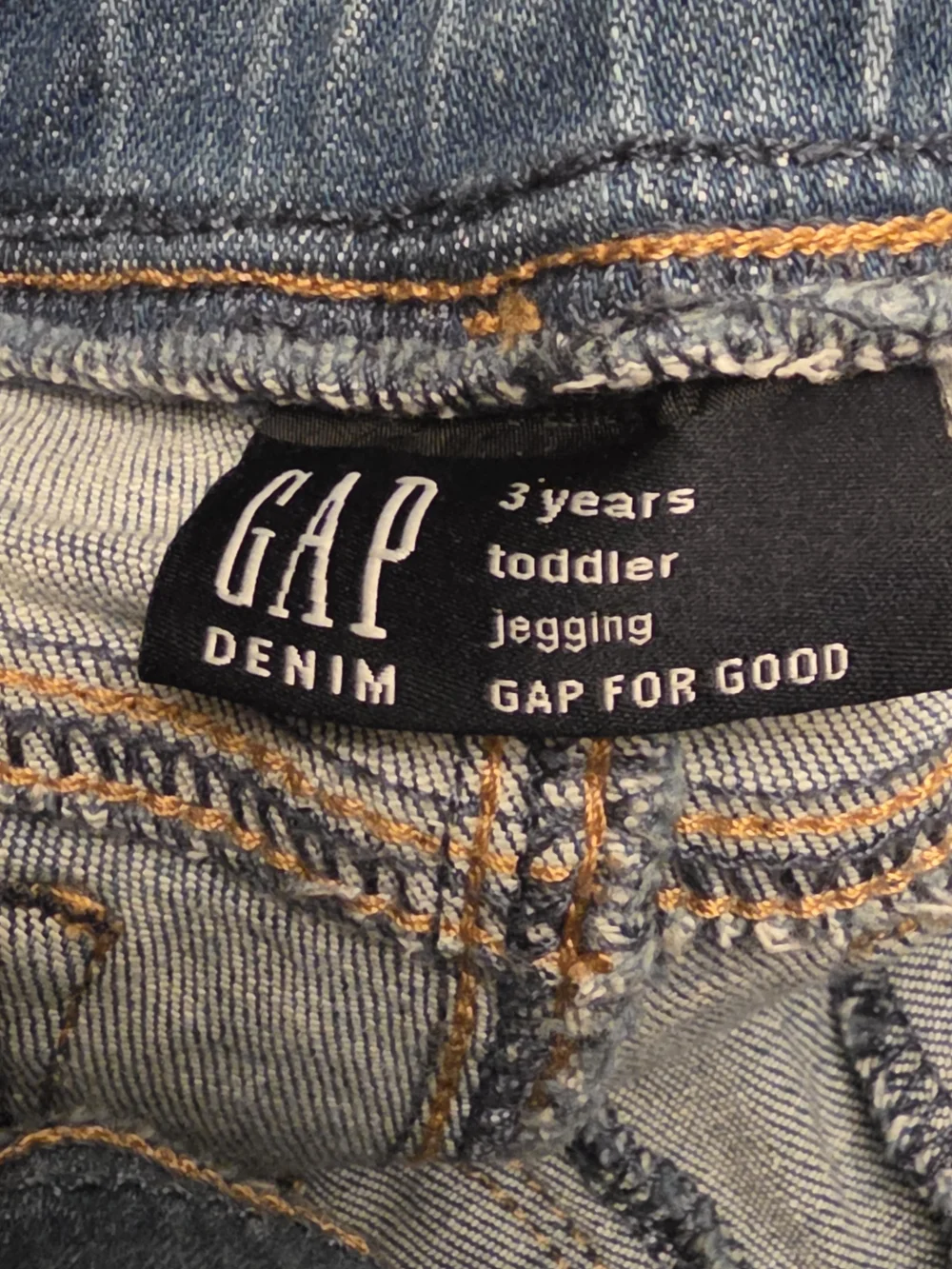 GAP Girls 3T Two-Tone Blue Denim Jeans with Heart Patch